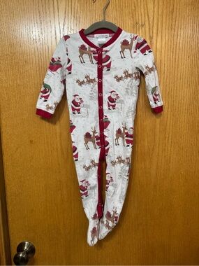 Pottery Barn Kids Red and White Pajama Set Christmas